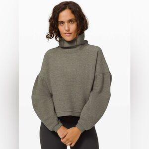 Lululemon Peaceful Moments Pullover Heathered Grey Sage / Grey Sage Gray S/XS